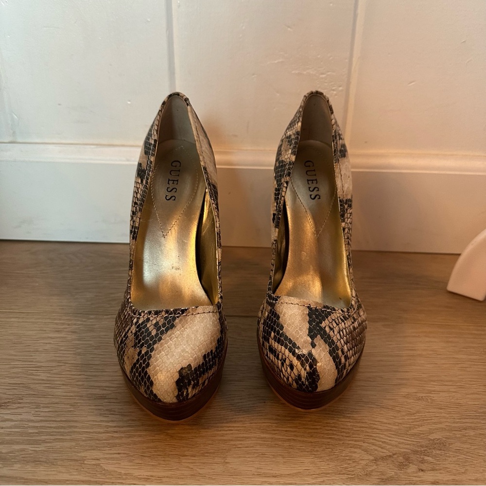 Guess Black and Cream Heels with Elegant Pattern